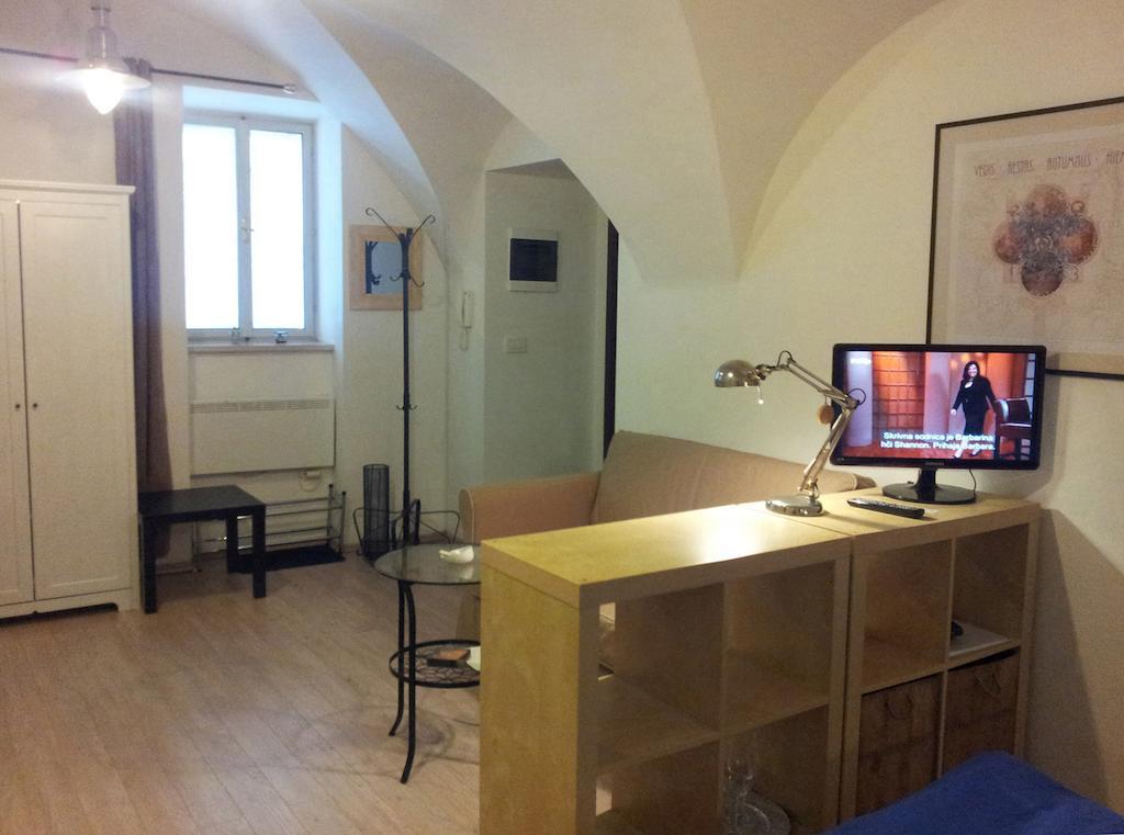 Studio Ian Liubliana Quarto foto